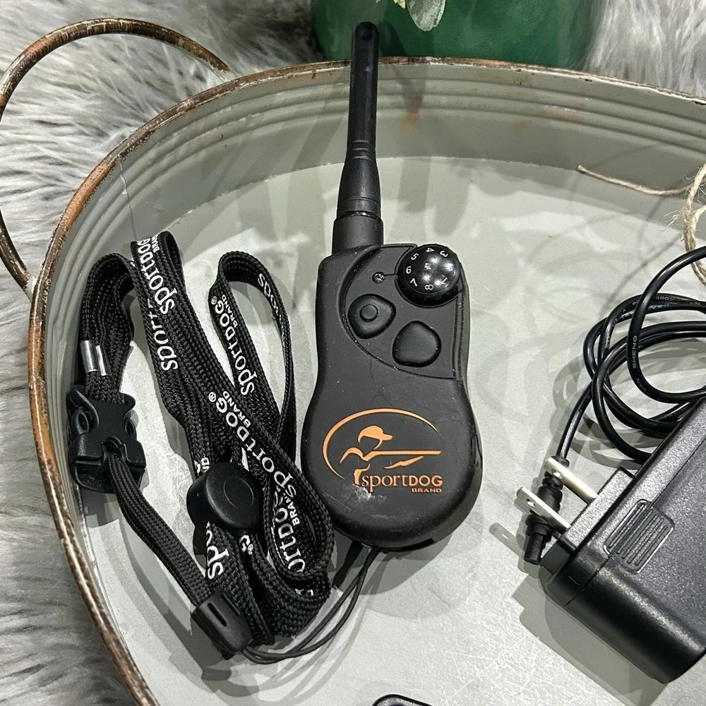 SportDOG Collar SDT00-12490 & Transmitter SDT00-12274 WITH Charger EUC
